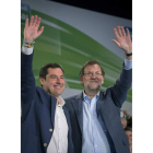 El candidato del PP en Andalucía, Juanma Moreno, junto a Rajoy.
