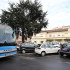 Lanzadera del AVE en la estación de trenes de Ponferrada, el pasado 18 de diciembre. El autobús no tuvo viajeros.