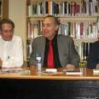 El poeta Luis Alberto de Cuenta compartió con el público detalles de sus 37 años de profesión
