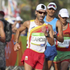 García Bragado (de blanco) en su marcha del adiós.