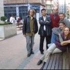 Barbero y Freire, sentados junto al director, guionista y los padres del Festival
