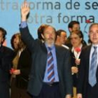 Rubalcaba, en el centro, acudió a Palencia para presentar a los candidatos del PSOE