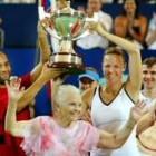 James Blake y Lindsay Davenport elevan la Copa Hopman