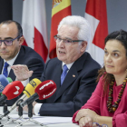 José Varela (c), con el secretario de Castilla y León, Carlos Santos y Eva María Fernández. R. GARCÍA