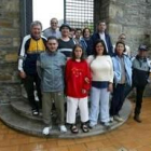 Miembros del grupo que están  realizando el Camino de Santiago en el Albergue de Cacabelos