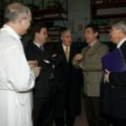 A la multitudinaria inauguración asistió el alcalde de Ponferrada, que acompañó al gerente de Azuré