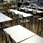 Un aula de colegio vacía.