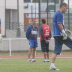 Alejandro (derecha) seguirá peleando por la portería de la Deportiva con Ian Mackay.