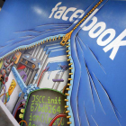 Imagen de un mural en la centra de la red social Facebook, en Menlo Park, California.