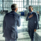 Pedro Sánchez saluda al secretario general de la Otan, Jens Stoltenberg, el miércoles en Bruselas. BORJA PUIG DE LA BELLACASA