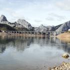 Vista del embalse de Riaño, cuyo agua se trasvasa para regar campos en Palencia y Valladolid. MARCIANO PÉREZ