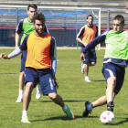 La plantilla de la Cultural prepara el partido ante el Racing B.