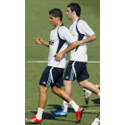 Cristiano Ronaldo entrena junto a su compañero Higuaín.