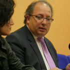 El secretario provincial del PP, en una de sus comparecencias junto a la senadora Silvia Franco.