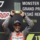 El piloto italiano Andrea Dovizioso, celebra su victoria en el GP de la República Checa