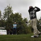 Un jugador realiza un golpe en el León Club de Golf en la edición del pasado año del torneo.