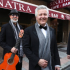 El brasileño Vaudí Cavalcant y el asturiano Antonio Cuesta, junto a  René Ispierto, son los alma mater del concierto de hoy en el San Francisco. RAMIRO