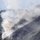 El incendio intencionado que hace días se produjo en el valle de Fornela.