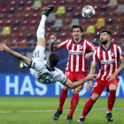 La chilena de Olivier Giroud superó así al Atlético de Madrid en la ida de octavos de final. ROBERT GHEMENT
