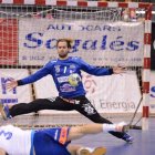 Nacho Biosca, durante un partido con el Ademar. JAVIER