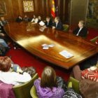 El alcalde se reunió ayer con los voluntarios del Plan Municipal sobre Drogas.