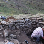 Excavación en los restos de una cabaña pastoril arruinada. La campaña se centró en un área del municipio de Cabrillantes. INCIPIT-CSIC