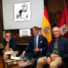 Homenaje en la Casa de León en Madrid a Victoriano Crémer.