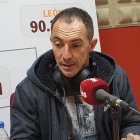 Pedro Munitis se explica de forma distendida en los estudios de EsRadio Bierzo. FROC