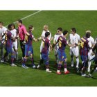 El Barcelona visitó el Reino de León por primera y única vez el día 28 de octubre de 2009, con la imagen del saludo entre ambos equipos previo al partido. JESÚS F. SALVADORES