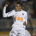 Neymar, el astro brasileño, está entre las prioridades del Madrid y el Barça.