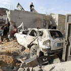 Uno de los lugartes de Saná afectado por el ataque aéreo de la coalición liderada por Arabia Saudí.