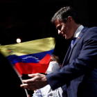 El líder opositor venezolano Leopoldo López comparece ayer ante los medios en Madrid. MARISCAL