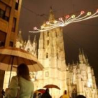 Imagen de una de las guirnaldas navideñas que ha instalado el Ayuntamiento en la Calle Ancha