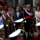 Los Reyes, los Príncipes de Asturias y la cúpula militar, en el desfile de La Coruña, hace dos años