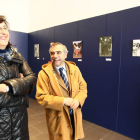 La concejala de Cultura y el alcalde de La Bañeza inauguraron ayer la muestra.