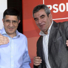 Patxi López y el secretario general del PSCyL, Julio Villarrubia, en el acto de ayer.