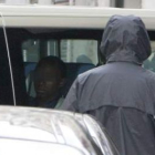 El pirata somalí fue enviado ayer a un juzgado de menores, donde fue interrogado.