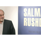 Salman Rushdie, durante el acto con el que dio a conocer su nueva obra, ‘Joseph Anton’.