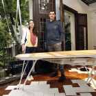 Marta Alonso Yebra e Imanol Calderón, Mayice, con su mesa Ray en la casa museo de Lope de Vega