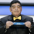 Maradona, durante el sorteo del Mundial de Rusia.