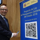 Montoro, durante la presentación en el Congreso de los Diputados del proyecto de Presupuestos Generales del Estado para 2018