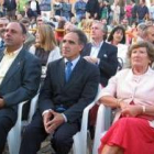 José Rafael Álvarez, Juan José Alonso Perandones y Maruja Botas, en la primera fila