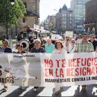 Manifestación ayer por las calles de León para apoyar a los refugiados . SECUNDINO PÉREZ