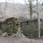 Los restos de la ermita están entre Manzanedo de Valdueza y el molino de San Juan, en el Oza