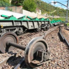 Otra imagen del tren accidentado ayer en la Tercia.