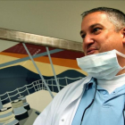 El dentista Van Nierop en su consulta en una foto del 2009.