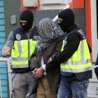 Operación policial en Ceuta, el pasado febrero, con varias detenciones de personas por su relación con el Estado Islámico.