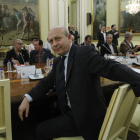 El ministro de Educación, José Ignacio Wert, durante la reunión con los sindicatos.