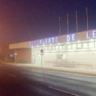 La niebla persistente durante toda la jornada de ayer causó problemas en las operaciones aéreas