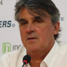 Ricardo Pozo, director deportivo de la Cultural, durante su comparecencia ante los medios. CYDL